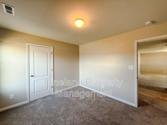 Building Photo - 475 Walters Run Dr