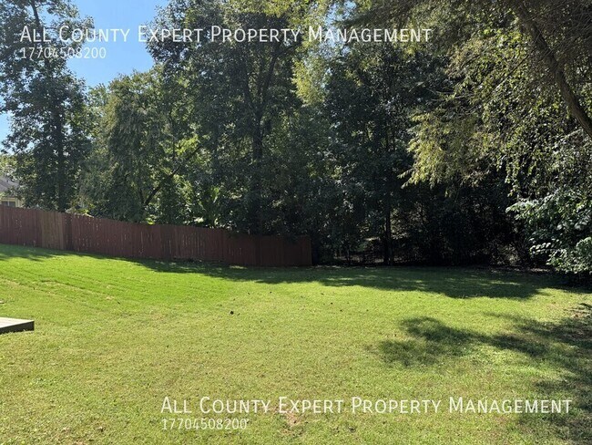 Building Photo - 4402 Fairecroft Terrace