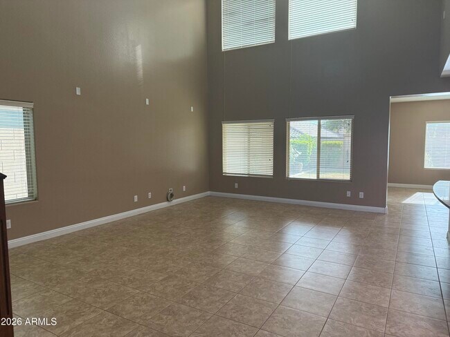 Building Photo - 10743 W Desert Elm Ln