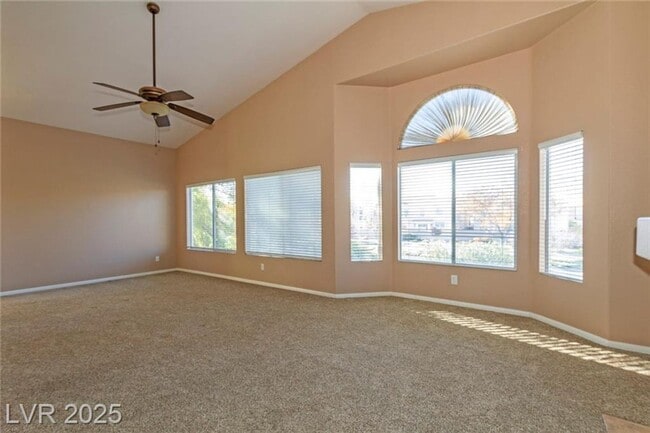 Building Photo - 2121 Whitebirch Ln