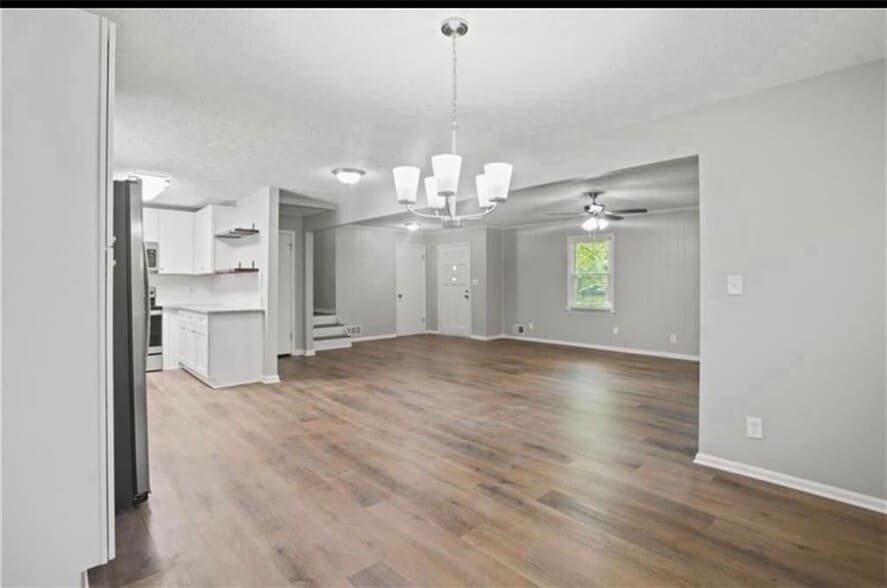 Building Photo - 703 Navaho Ct