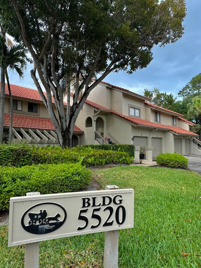 Building Photo - 5520 Coach House Cir