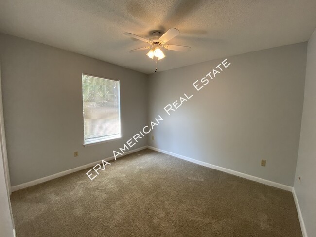 Building Photo - 169 Wright Cir