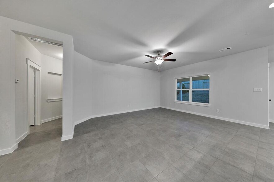 Main Living Area Open Floorplan - 12411 Southern Trail Ct