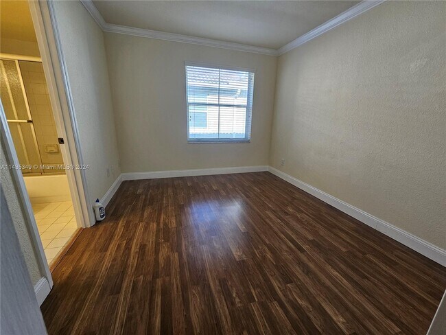 Building Photo - 12611 SW 54th Ct