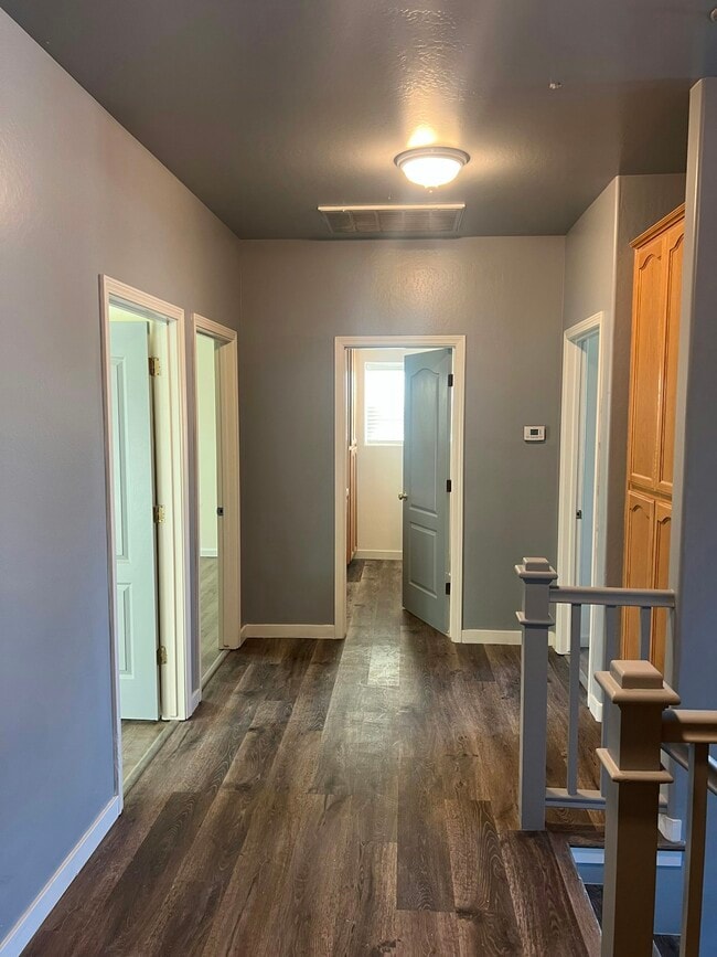 Building Photo - 437 Rian Noelle Ct