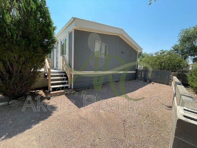Building Photo - 965 S Blueridge Dr