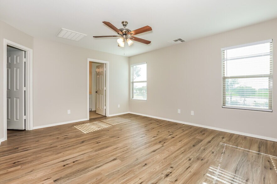 Building Photo - 11197 E Wallflower Ln