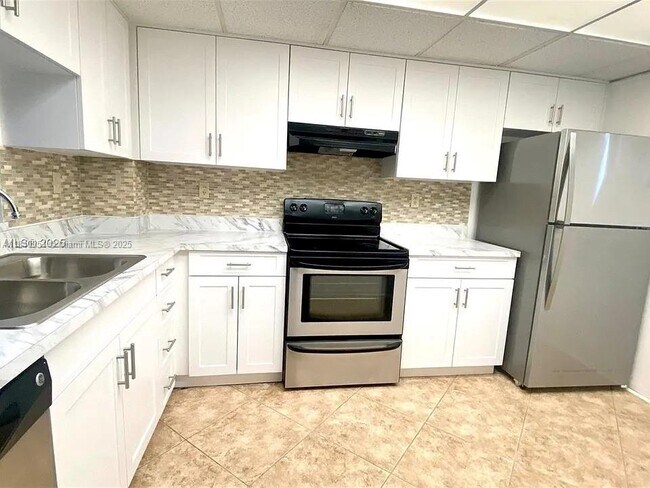Building Photo - 1200 NW 87th Ave