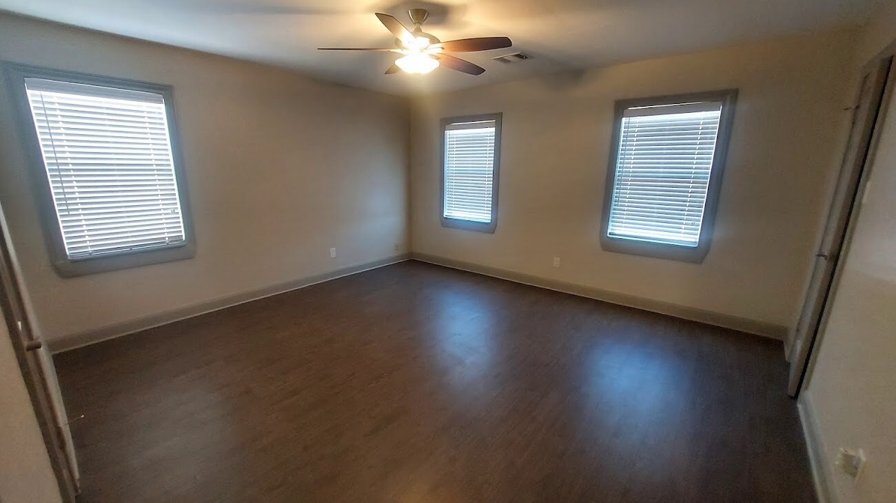 2nd BR with Lighted Walk-In Closet - 3338 Blodgett St