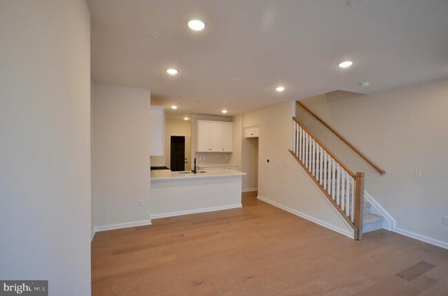Building Photo - 1305 Parker Blvd