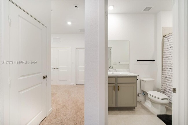 Building Photo - 1181 SW 7th Ct