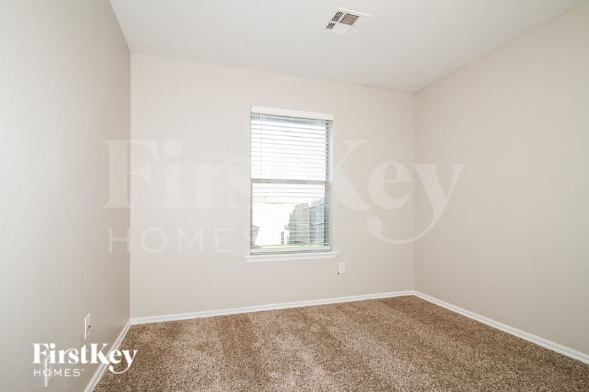 Building Photo - 4529 Oasis Ct