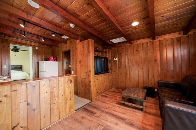 Building Photo - 9497 Montemar Dr