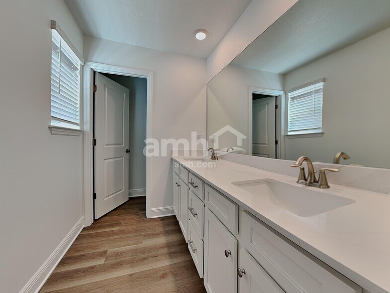 Building Photo - 6764 Atlantic Bch Ave