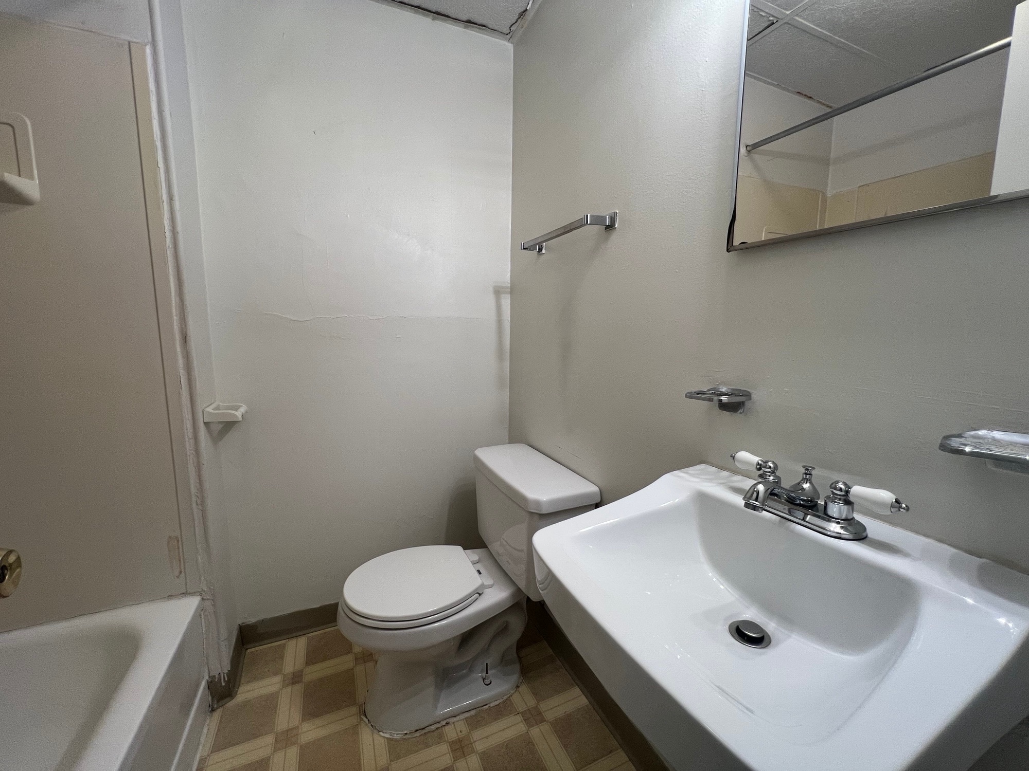 Building Photo - 3217 Brereton St