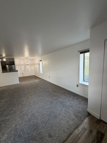 Building Photo - 1334 W Wyomissing Ct