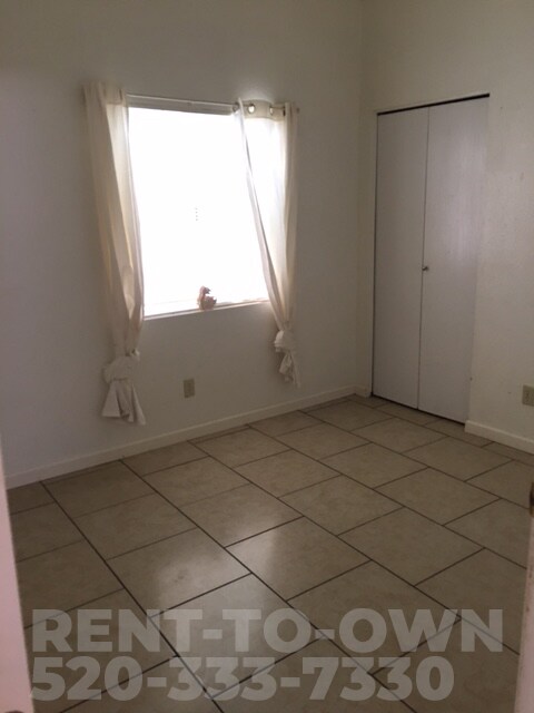 Building Photo - 3001 W Hampshire Ct