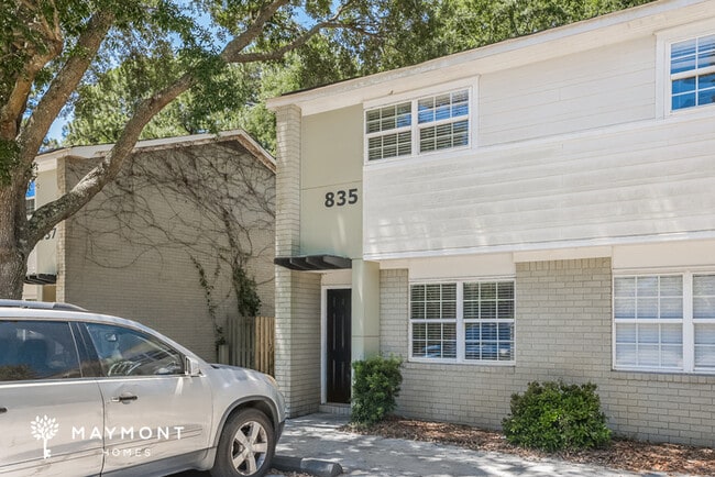 Building Photo - 835 Von Kolnitz Rd