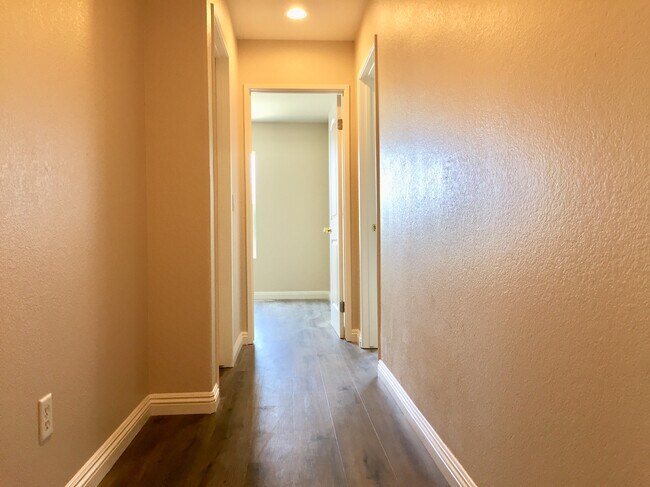 upstairs hallway - 504 Robins Pl