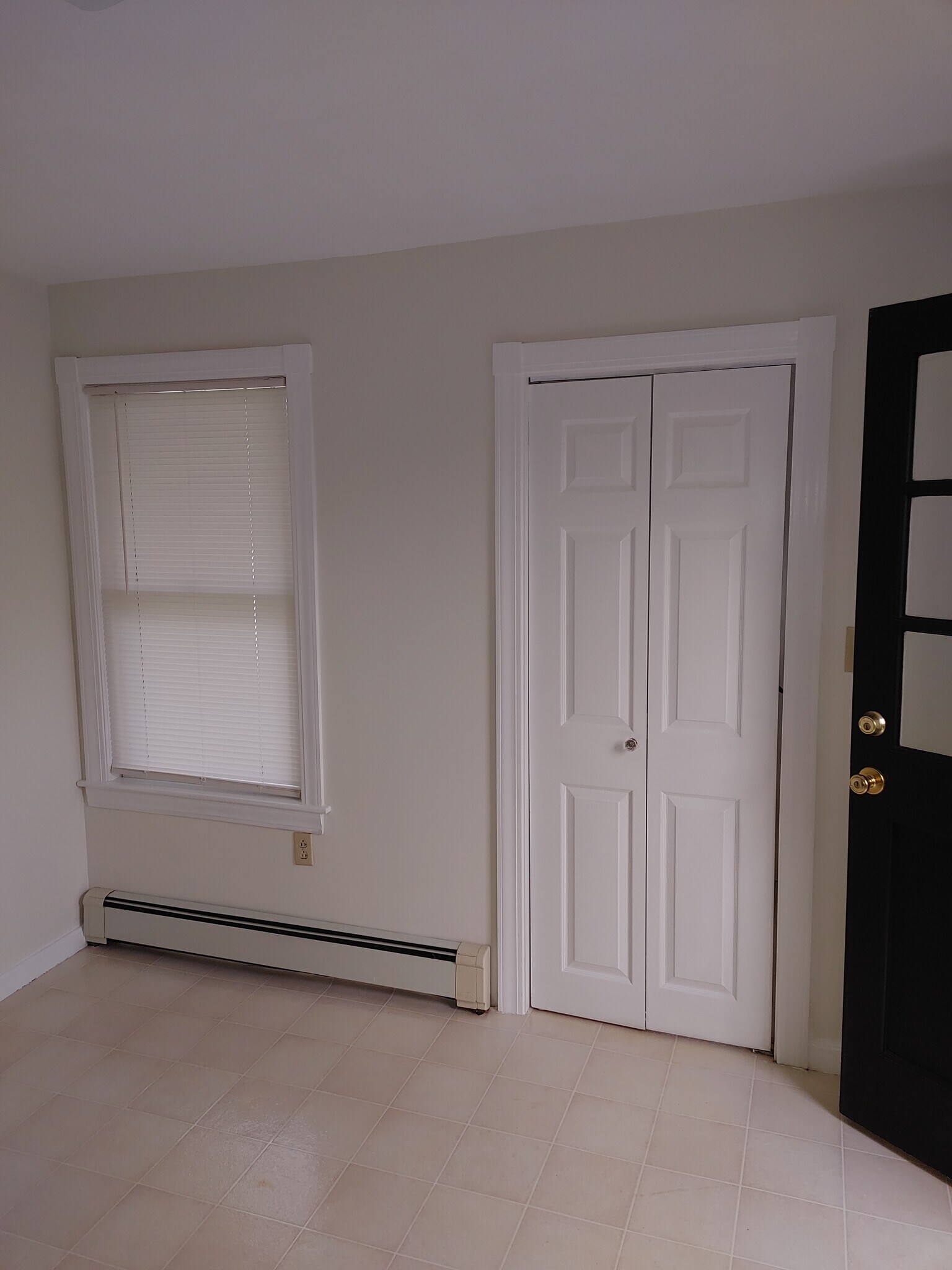 Building Photo - 15 Barstow Ave