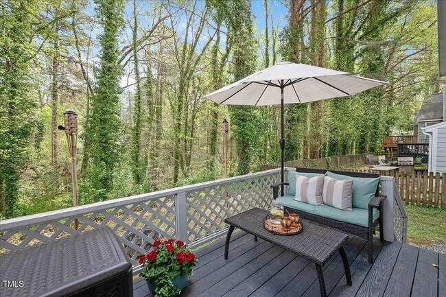 Building Photo - 3 Bedroom Home in Heart of Raleigh!