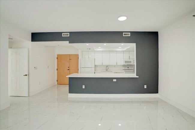 Building Photo - 9805 NW 52nd St