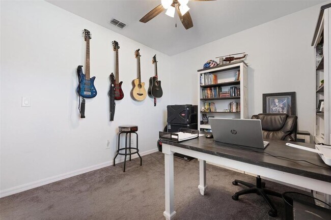 Building Photo - 25901 Aysen Dr