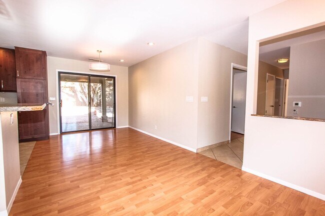 Building Photo - Sedona Home!-Hold