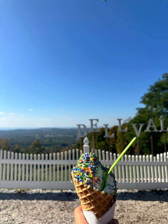 Building Photo - 14 Sterling Rd