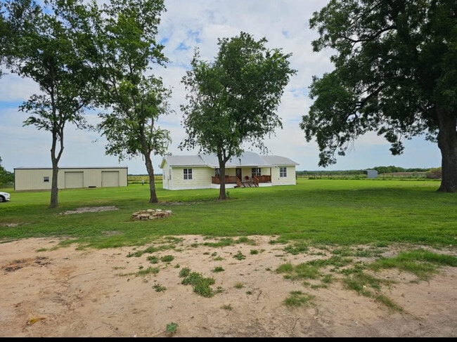 Building Photo - 1229 Co Rd 420