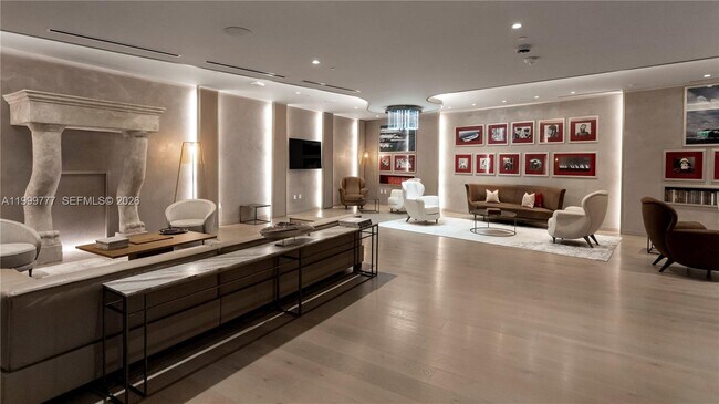 Building Photo - 1000 Brickell Plaza