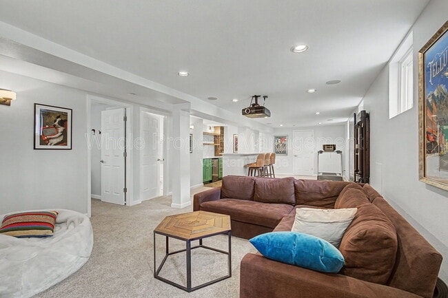 Building Photo - 449 Lafayette St