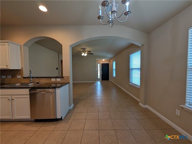 Building Photo - 2587 Diamondback Trail