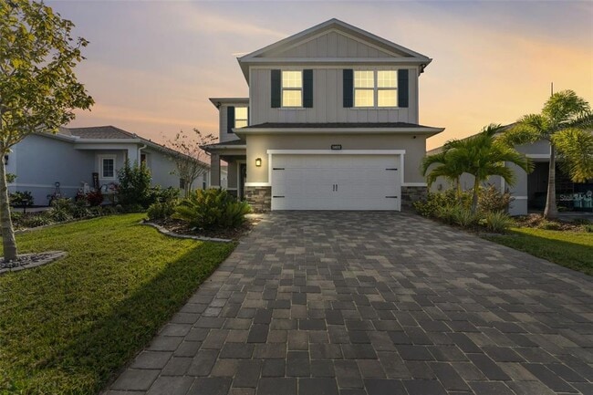 Building Photo - 14031 Crimson Ave