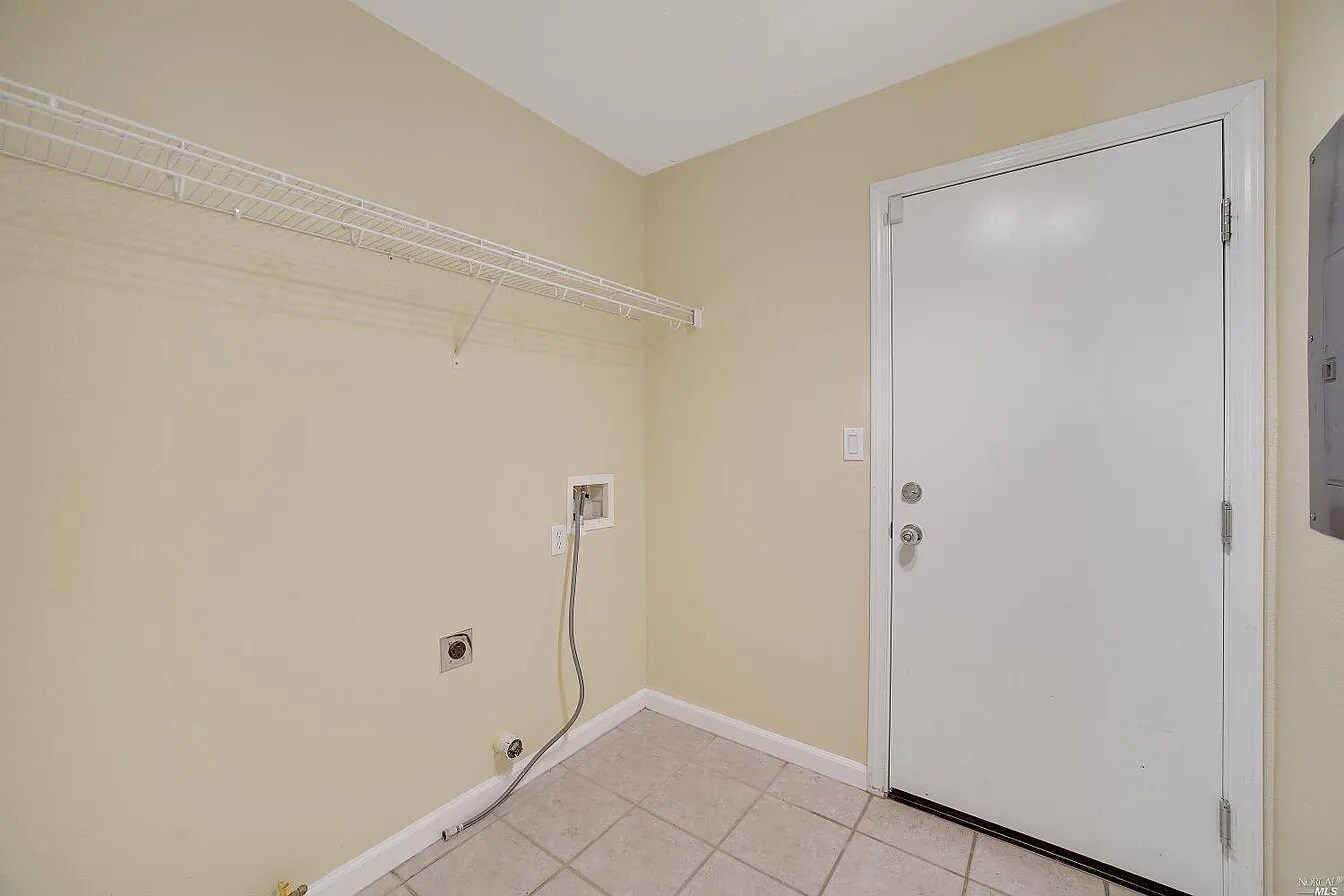 Building Photo - 332 Ring Neck St