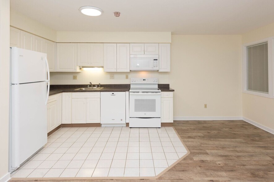 Interior Photo - Chestnut Hill East