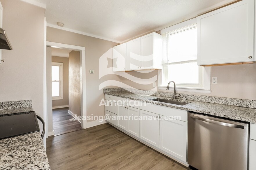 Building Photo - 628 Spruce St