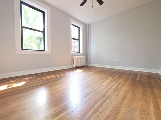 Building Photo - 331 79th St