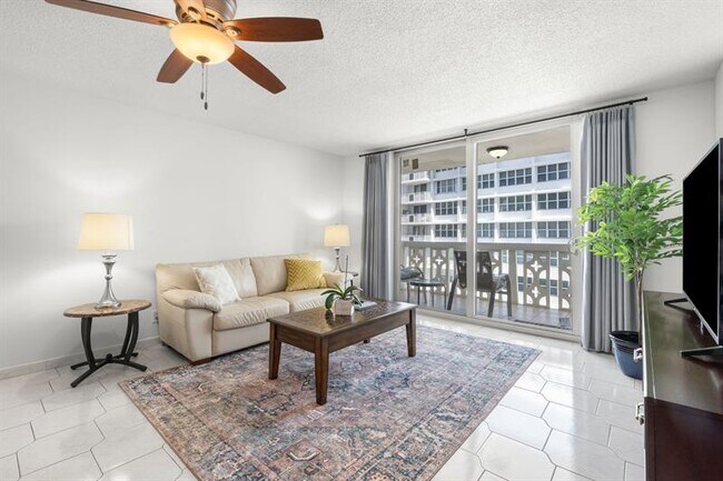Building Photo - 1825 S Ocean Dr