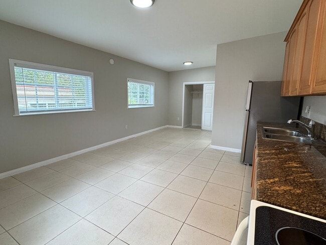 Building Photo - 229 Timber Rd