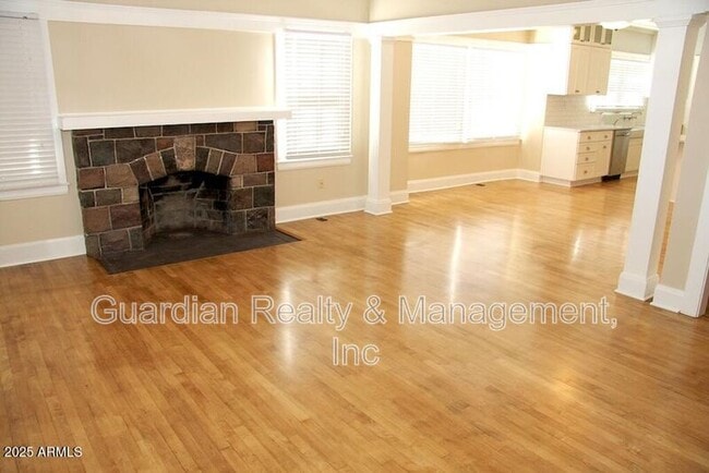 Building Photo - 59 W Encanto Blvd
