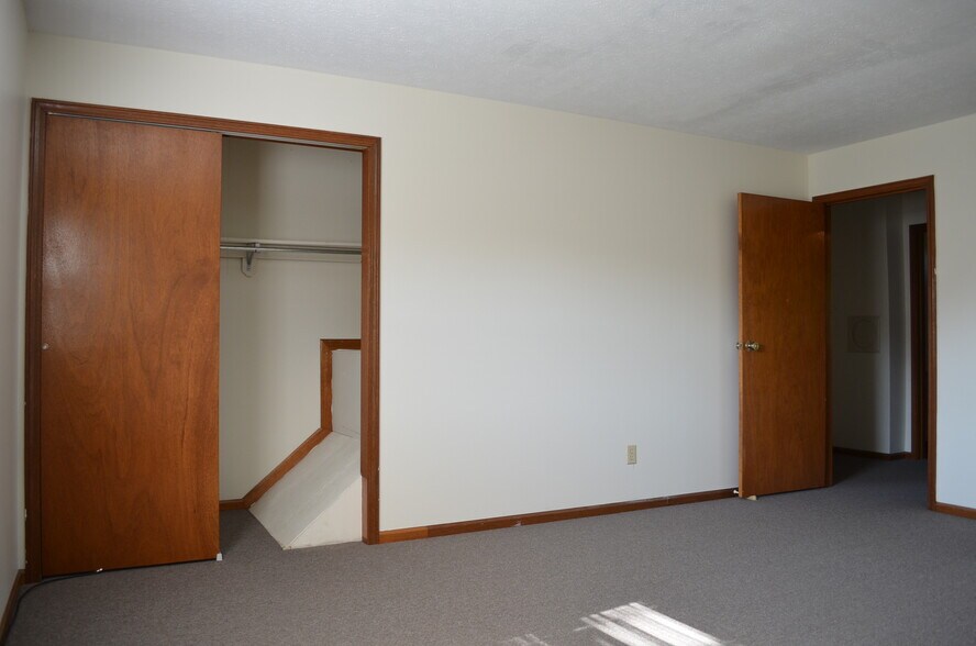 Building Photo - 6300 Ervin Rd
