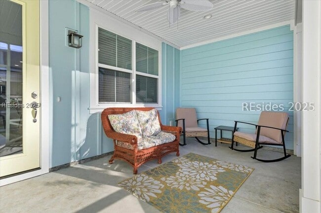 Building Photo - 215 Tropics Ave