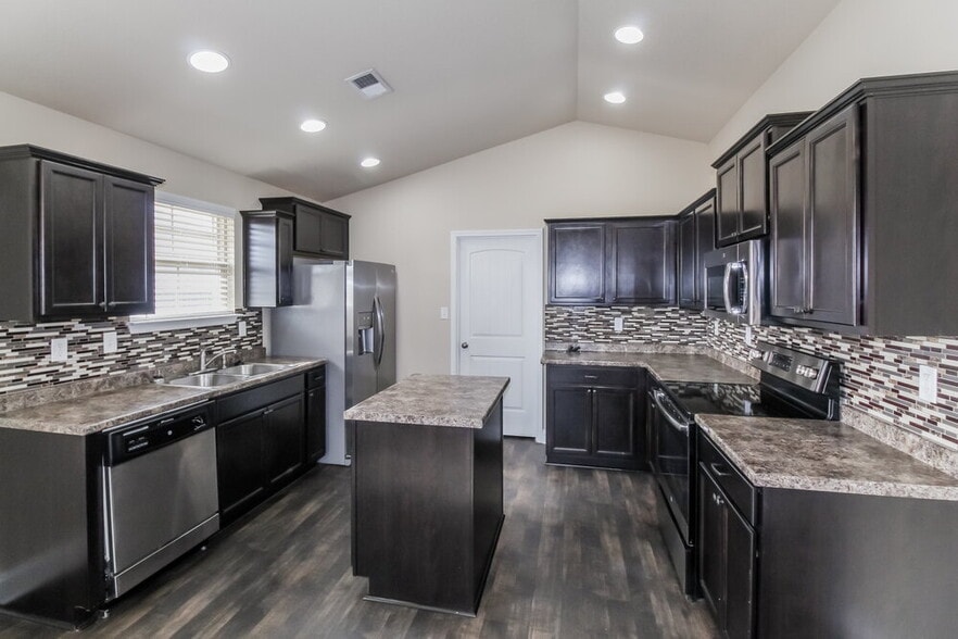 Building Photo - 8759 Kimberly Dawn Dr