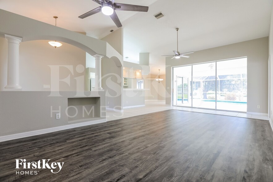 Building Photo - 25284 Zodiac Ln