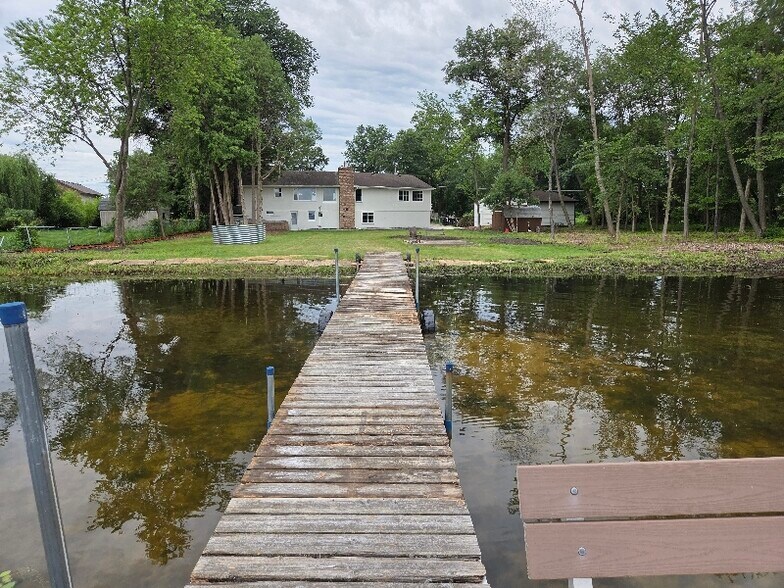 Primary Photo - 3311 Interlachen Dr NE