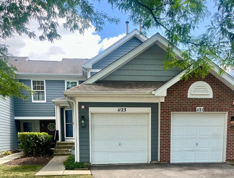 Building Photo - 1123 Bristol Ct
