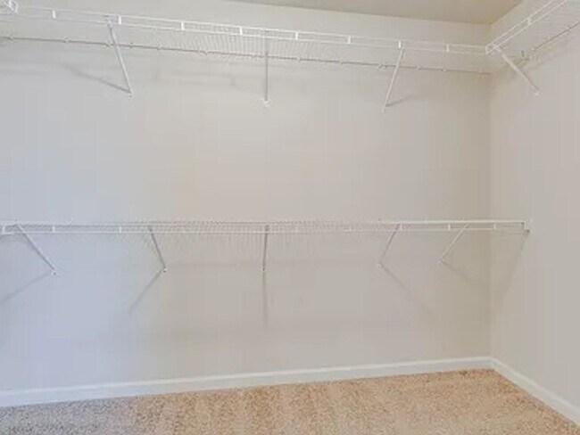 Building Photo - PRICE REDUCED!