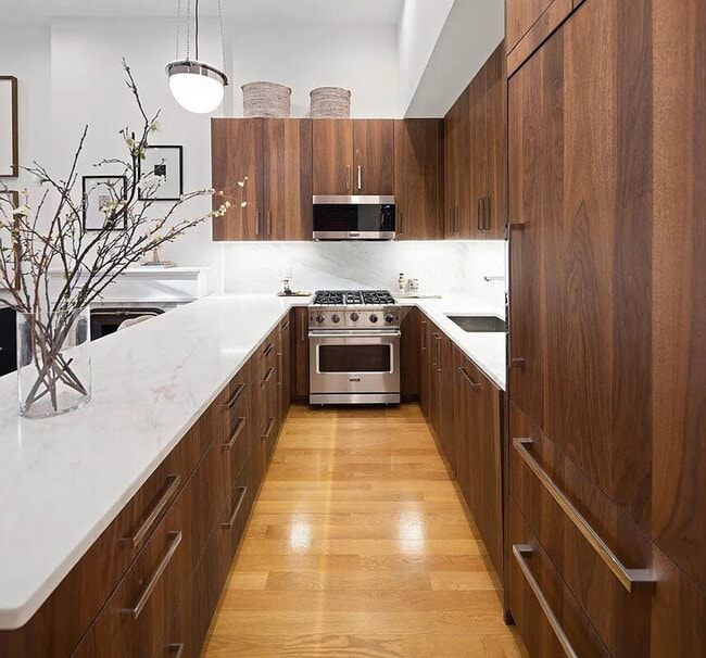 Building Photo - 543 3rd Ave